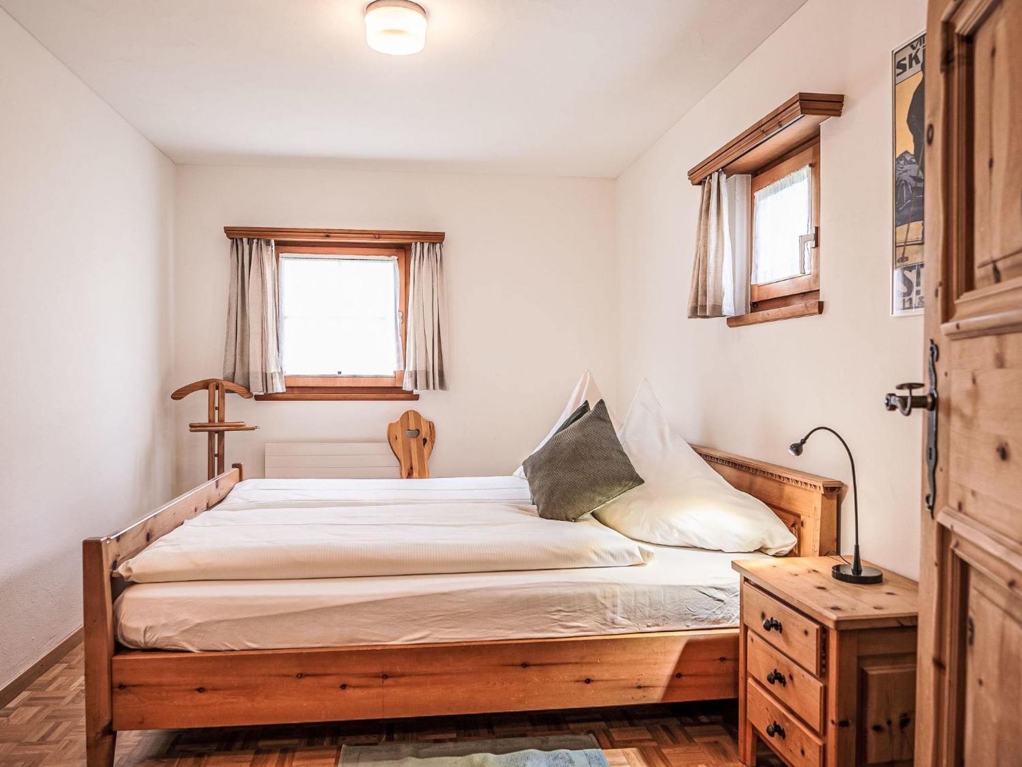 Apartment Chesa Mezzaun By Interhome 추오츠 외부 사진
