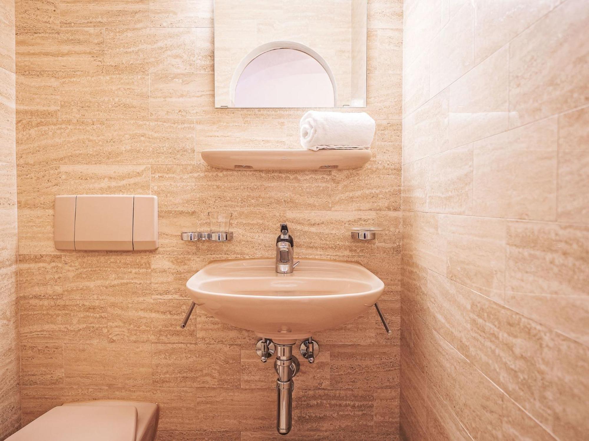 Apartment Chesa Mezzaun By Interhome 추오츠 외부 사진